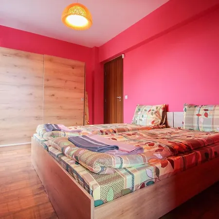 Pink'o Pink ✤ Convenient One-bedroom Апартамент Пловдив